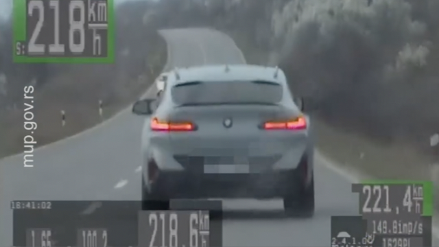 VIDEO Lovili je presretači: Vozačica u Srbiji (50) jurila BMW-om preko 200 na sat