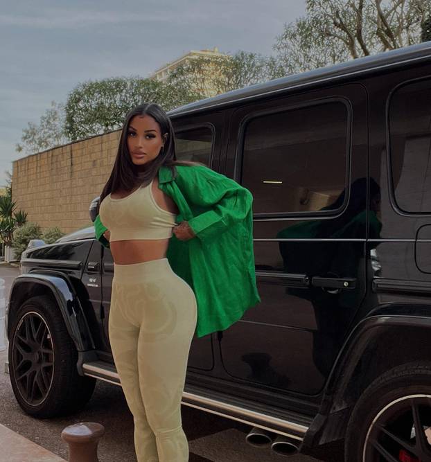 FOTO Bujna Belgijka ostavila je 'zločestog dečka' nogometa pa poručila: 'Možemo biti prijatelji'