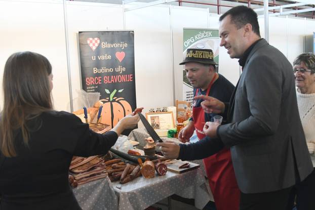 Grubišno Polje: Otvoren dvodnevni 19. Gospodarski sajam sira, meda i vrganja