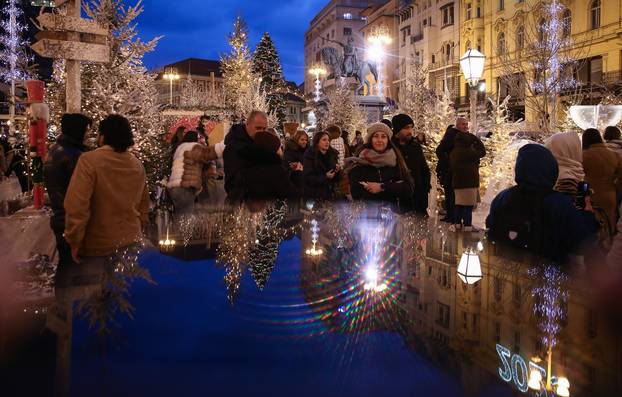 Zagreb: Zagrebački Advent na Trgu bana Jelačića