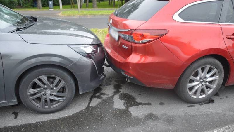 Pijan s kukom udario u auto u Zagrebu. Imao 1,84 promila. Ide na liječenje, dobio visoku kaznu 27 foto1