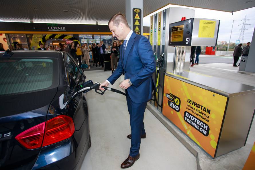 Otvorenje Tifona u Splitu