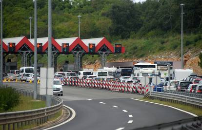 HAK: Prometna nesreća na A3 između Lipovljana i Novske, pojačan je promet na cestama