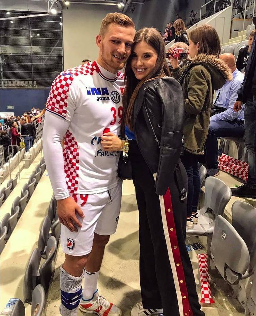 Ozlijeđeni David Mandić oženio je samozatajnu Mostarku: Prije dvije godine dobili su i kćer...