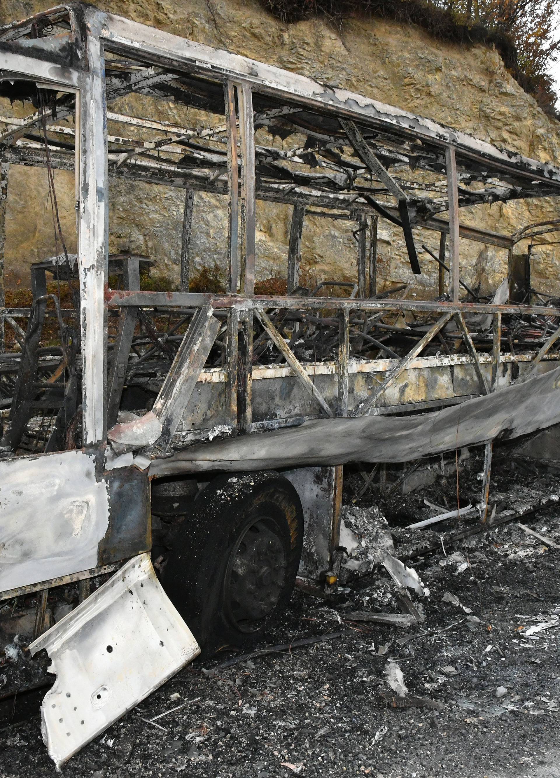 Detalji drame kraj Požege: 'Gle, mama, naš autobus se zapalio'