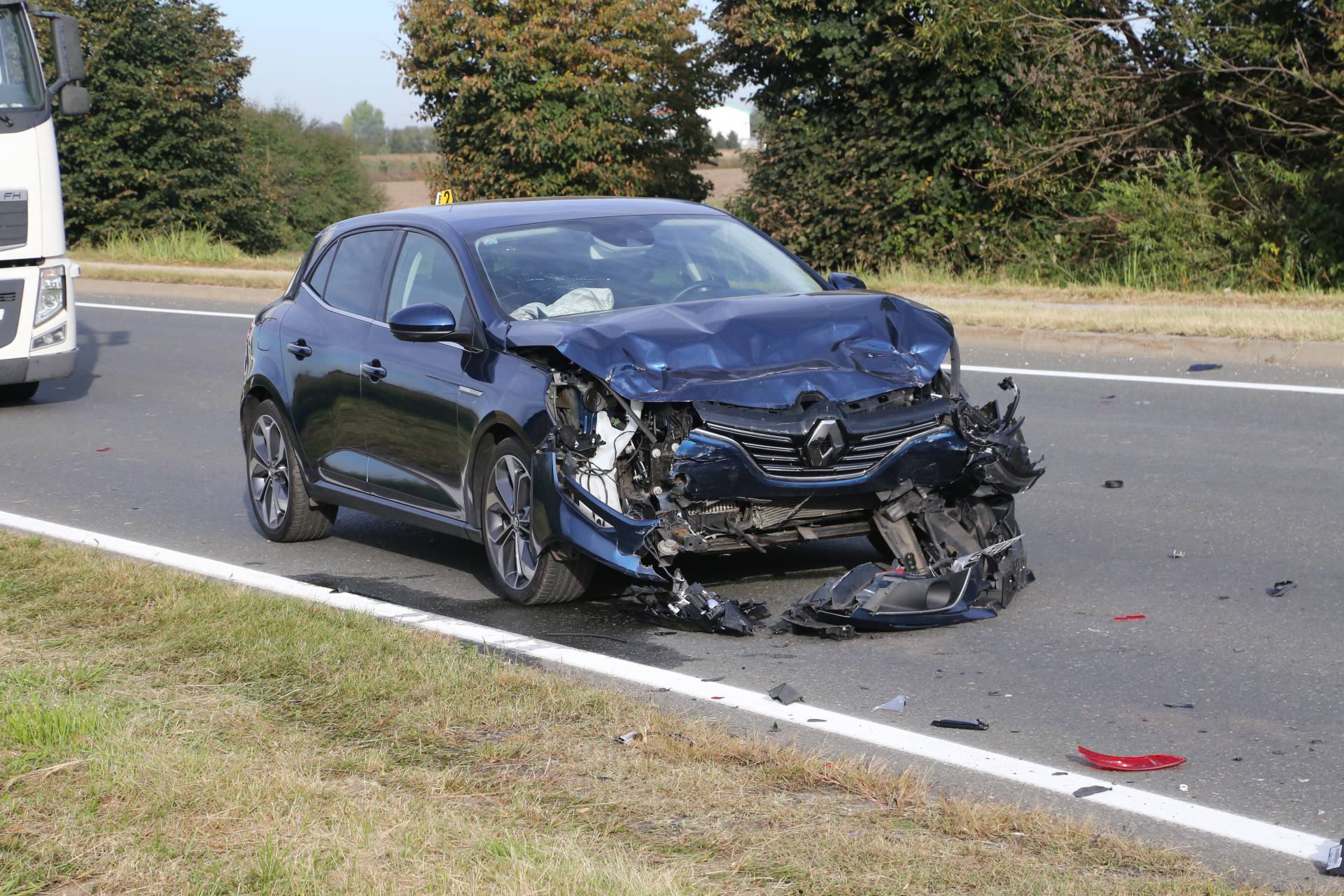 Sudarila su se tri automobila, jedna osoba je ozlijeđena...