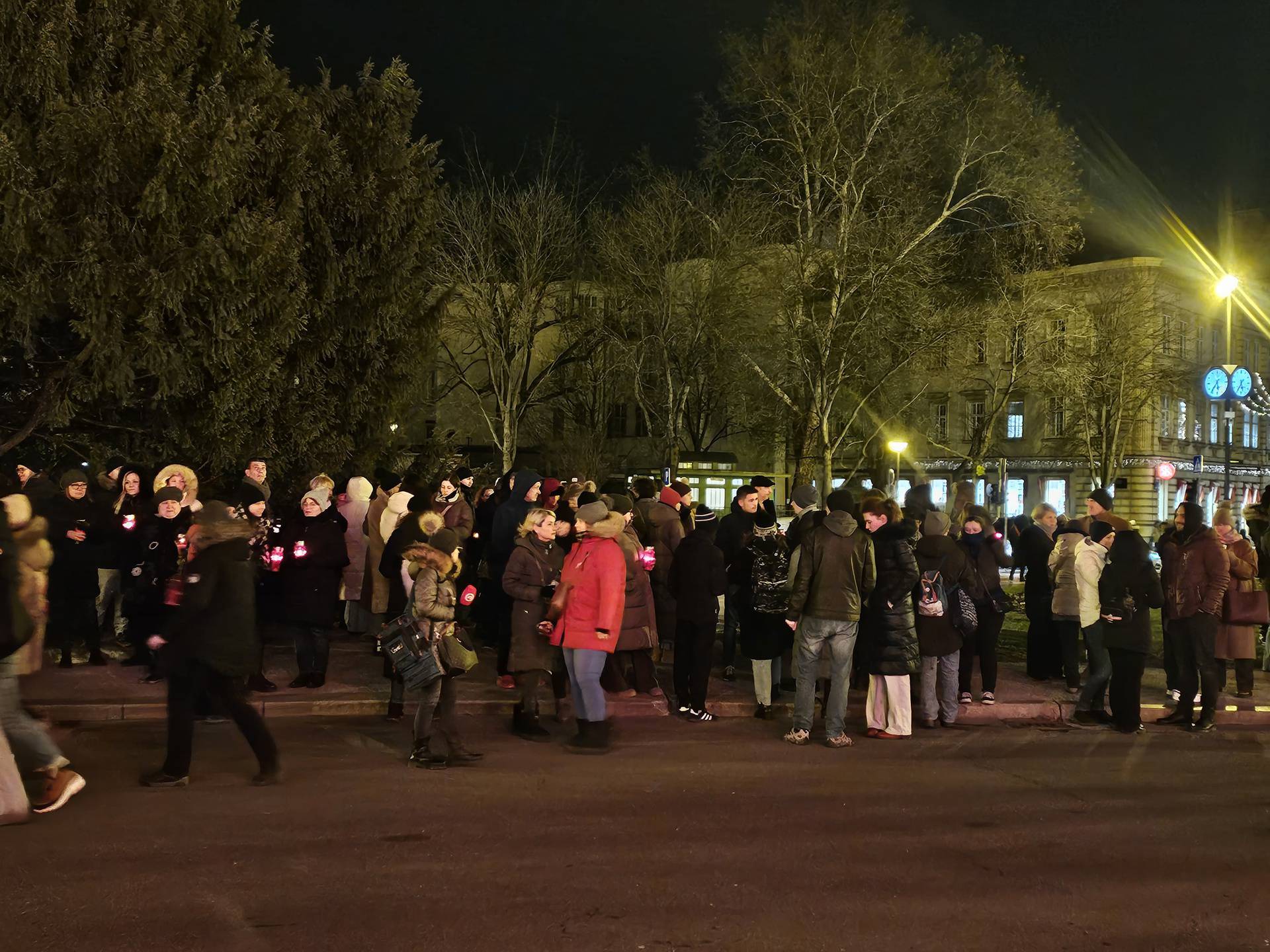 VIDEO Tisuće ljudi hodalo je na mimohodu u Zagrebu: 'Ovo je najmanje što možemo učiniti...'