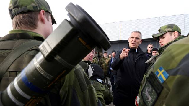 NATO Secretary General Stoltenberg visits Bardufoss
