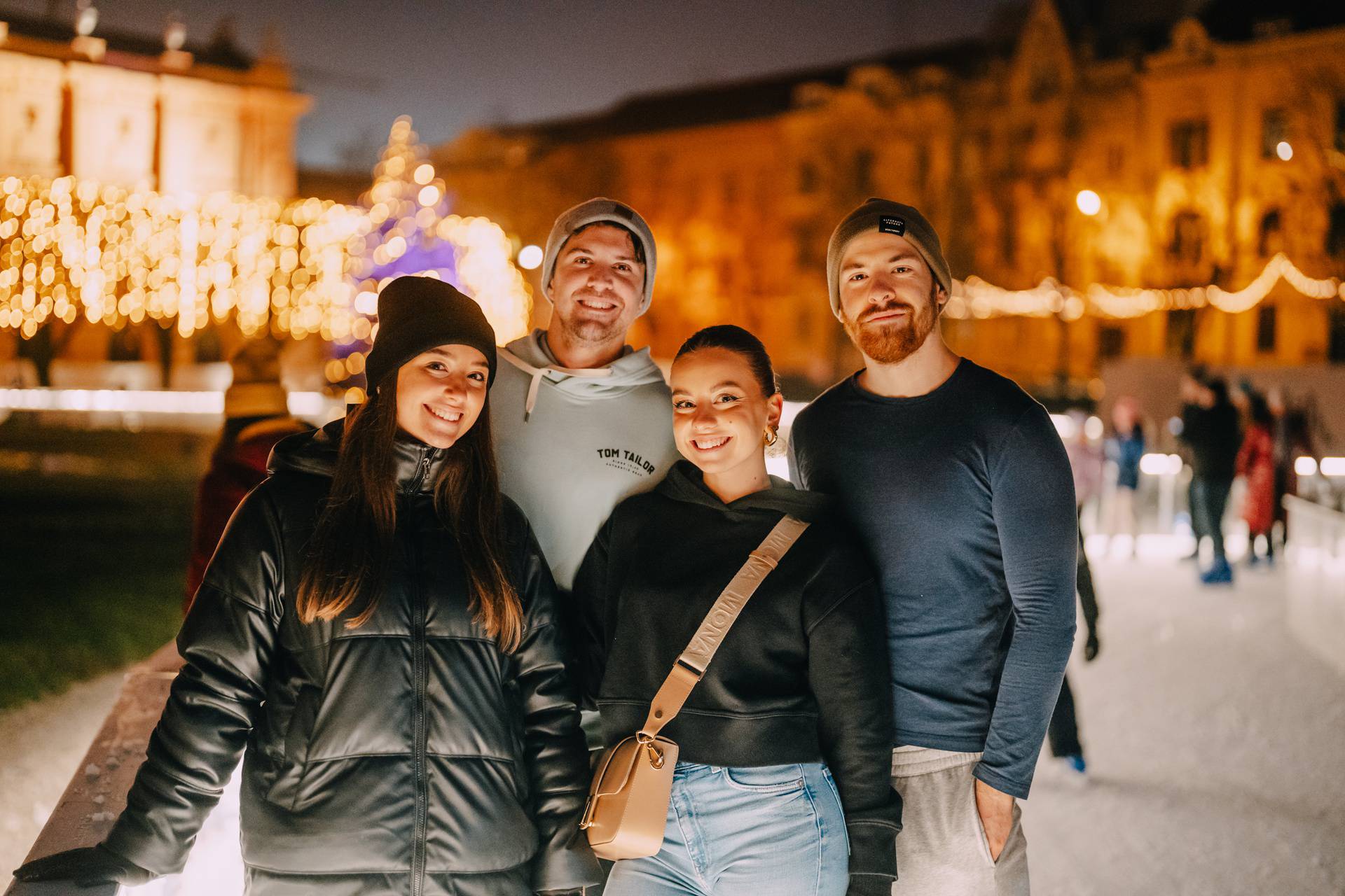 Deset godina Ledenog parka na Tomislavcu: Evo što vas očekuje na omiljenoj adventskoj lokaciji