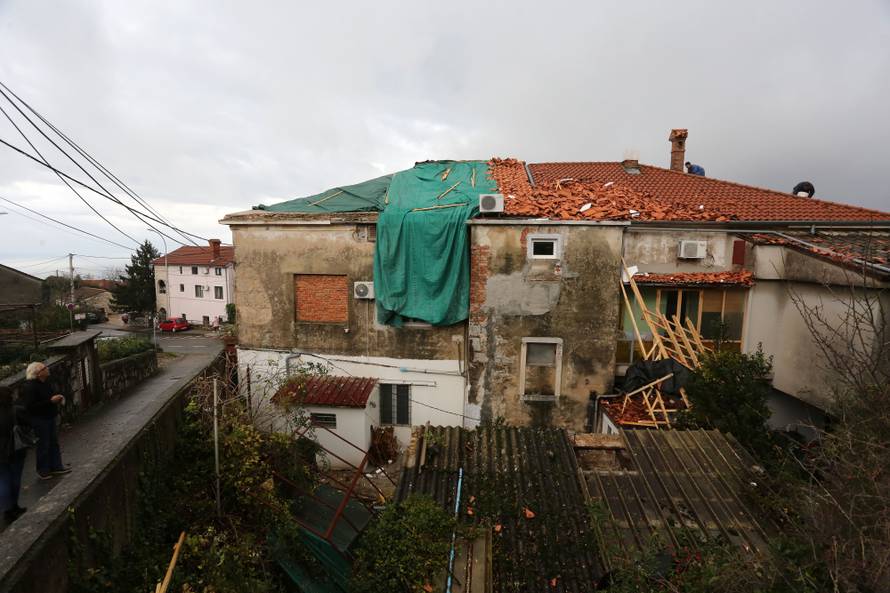 Pijavica je demolirala 3. maj: 'Prvo smo mislili da je potres!'