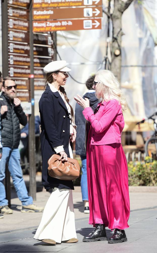 Zagreb: Olja Vori pozdravila prijateljicu u centru grada