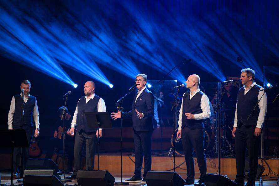 Zagreb: Klapa Rišpet održala je koncert u Lisinskom 