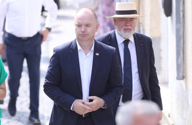 Sinj: Procesija i misa povodom blagdana Velike Gospe