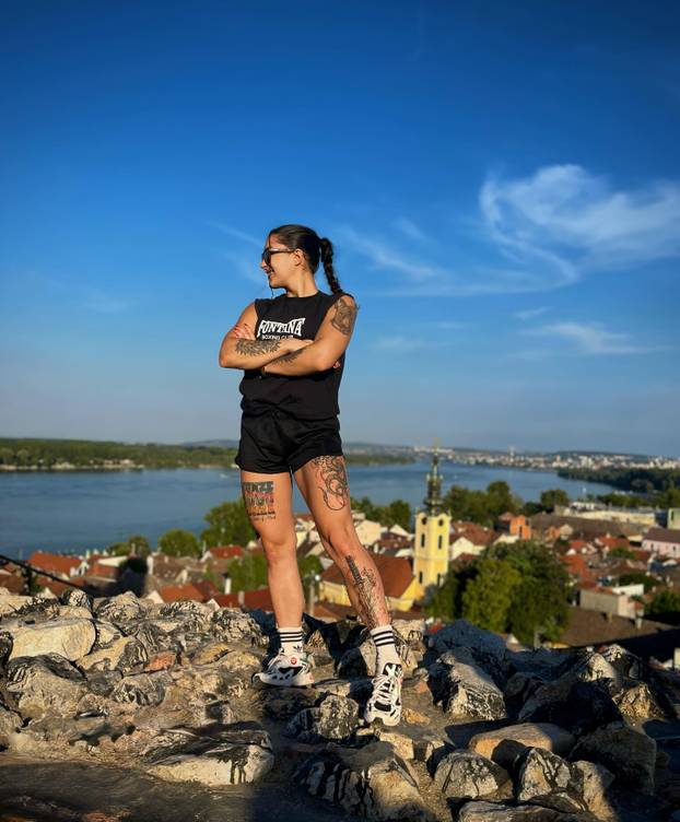 FOTO Lijepa kao princeza, a opasna kao zvijer: Nađa golim šakama ruši protivnice u ringu