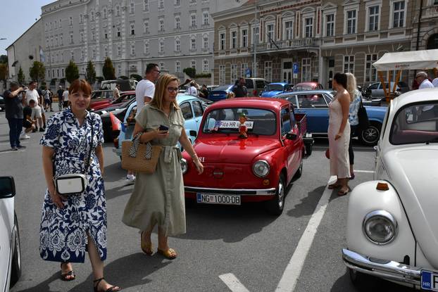 Požega: Čuveni modeli izloženi u sklopu oldtimer manifestacije"Trophy Zlatnom dolinom 2026."