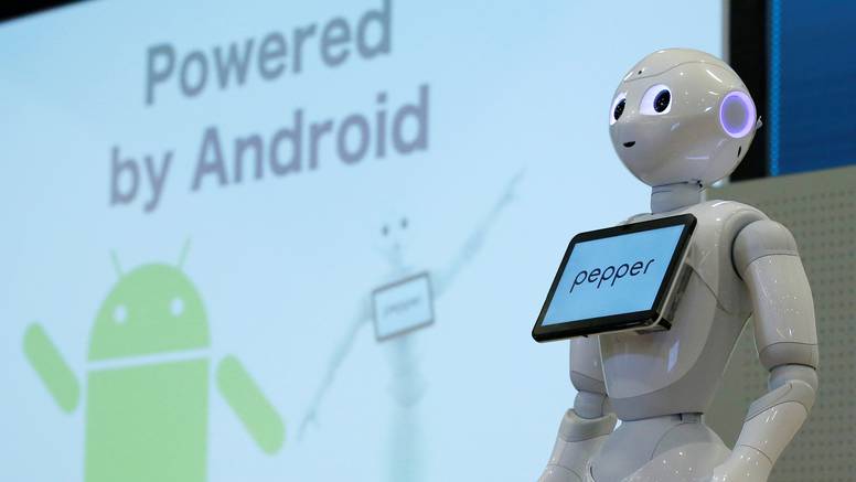 Android na Androidu: Pepper  se s vama smije, pleše i plače