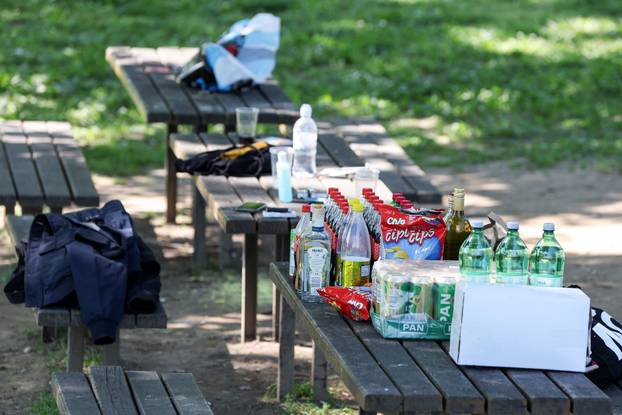 Zagreb: Građani i na Bundeku uz roštilj slave praznik rada 