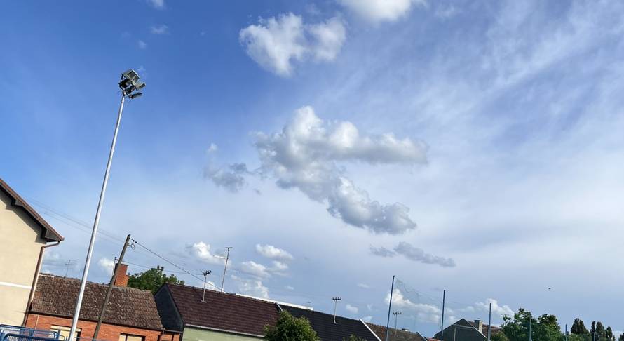 FOTO Pogledajte oblak iznad Osijeka: Na što vas podsjeća?