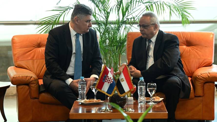 FOTO Zoran Milanović sa suprugom Sanjom u Egiptu: 'Naša suradnja nikad jača!'