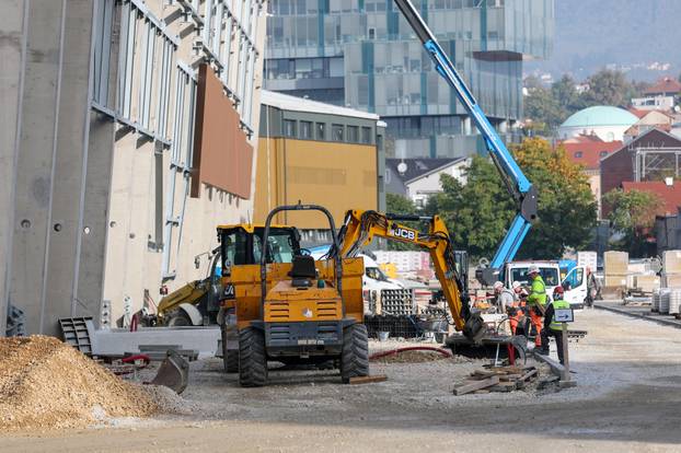 Zagreb: Počelo postavljanje stolica na sjevernoj tribini stadiona u Kranjčevićevoj