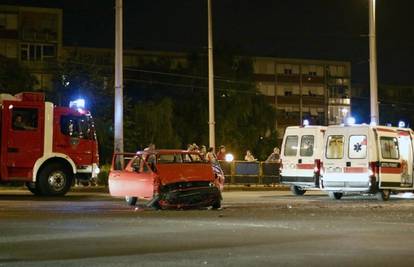 U sudaru u Zagrebu teško ozlijeđeno dvoje suputnika