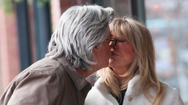 Kurt Russell and Goldie Hawn spotted kissing on the streets of Aspen