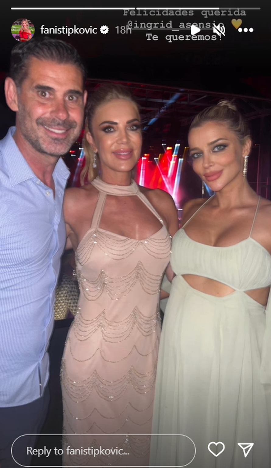 Fani Stipković guštala prvo na Korčuli, sad otišla u Španjolsku. Zagrlila je svoj trudnički trbuščić