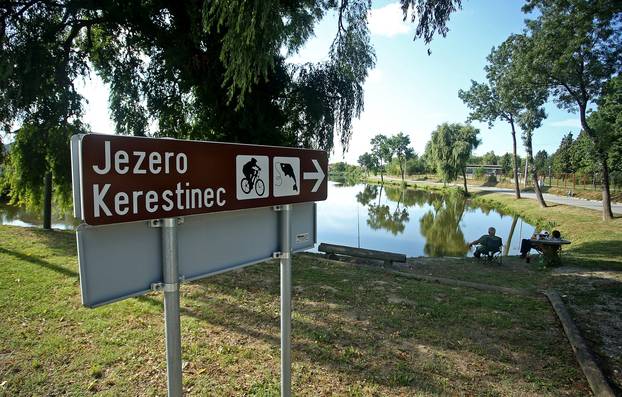 Jezero Kerestinec, omiljeno mjesto za opuštanje i ribolov lokalnih ribi?a 