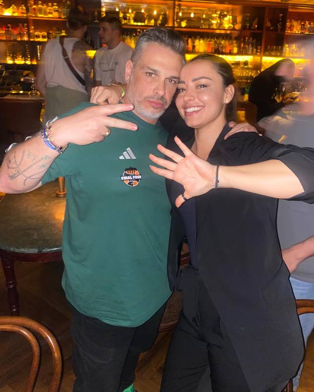 FOTO Srpkinja vodi košarkaše, voli Hrvatsku i ruši predrasude