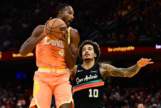NBA: San Antonio Spurs at Cleveland Cavaliers