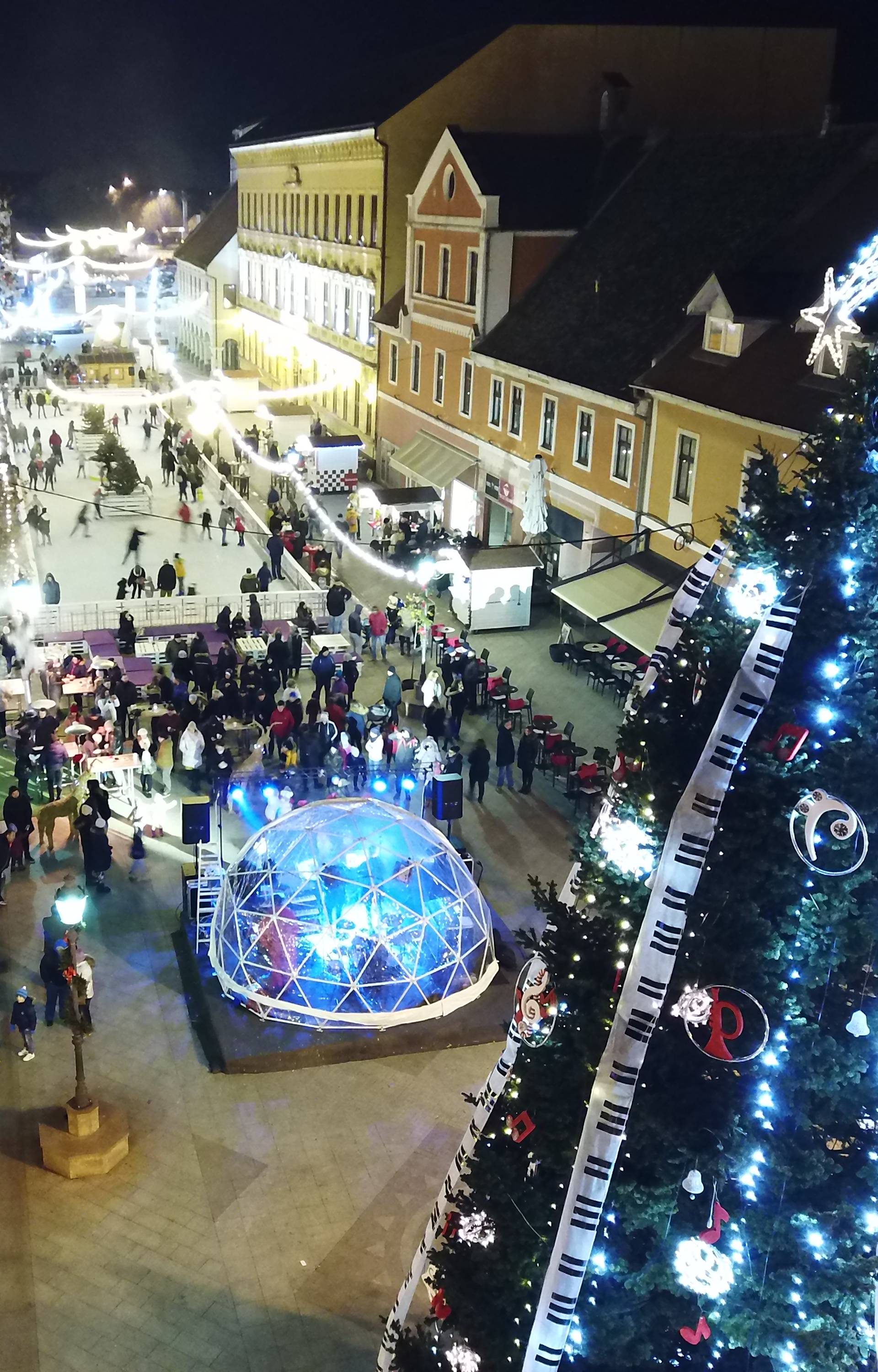 Advent u Slavoniji i Baranji: Bal lipicanaca, virtualne igre...