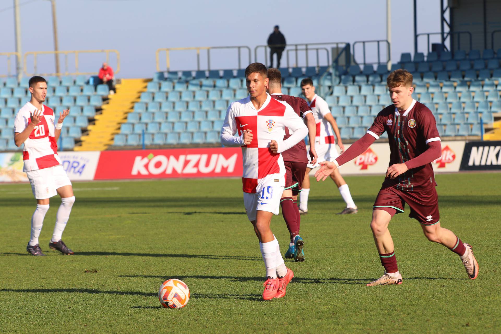 Karlovac:Utakmica Hrvatska - Bjelorusija U-19