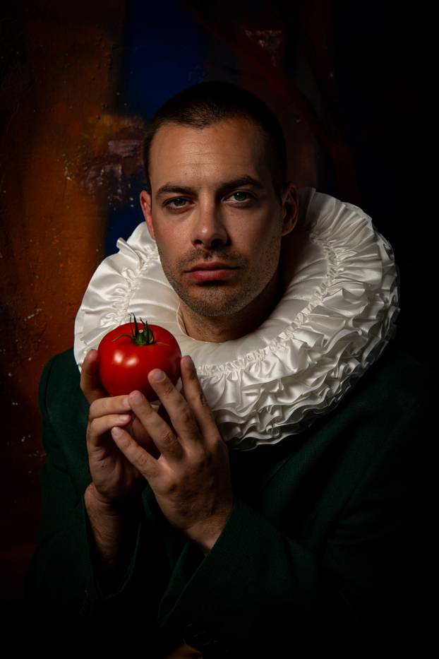 FOTO Ovo još niste vidjeli! Evo kako su naši slavni pozirali