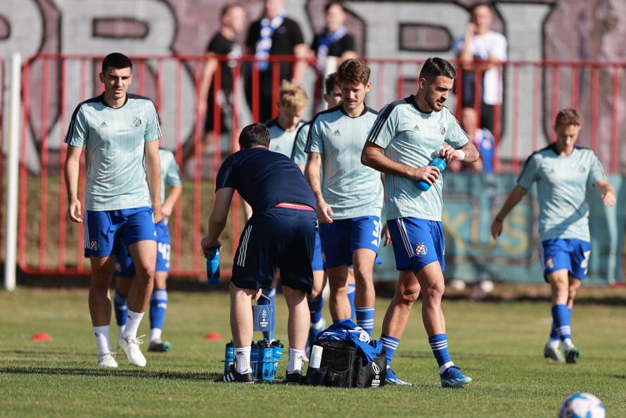 Oriovac: Prijateljska utakmica Oriolik - Dinamo, povodom 100 godina kluba