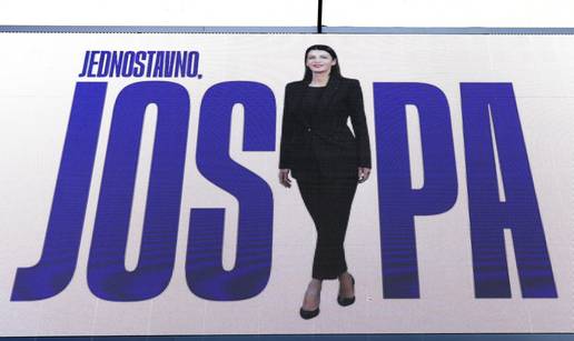 FOTO Josipa ex Rimac osvanula na ekranu u centru Knina