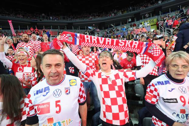 Navijači spremni za utakmicu Hrvatske i Islanda na Svjetskom rukometnom prvenstvu 