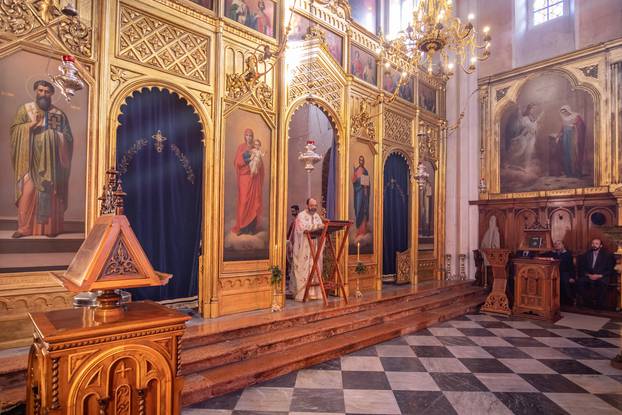 U dubrovačkoj pravoslavnoj crkvi sv. Blagovještenja održano božićno liturgijsko slavlje