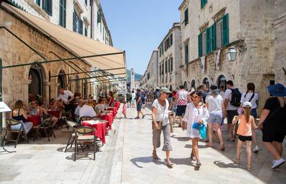 Loši rezultati: Imamo i manje turista i 14,6% manje noćenja