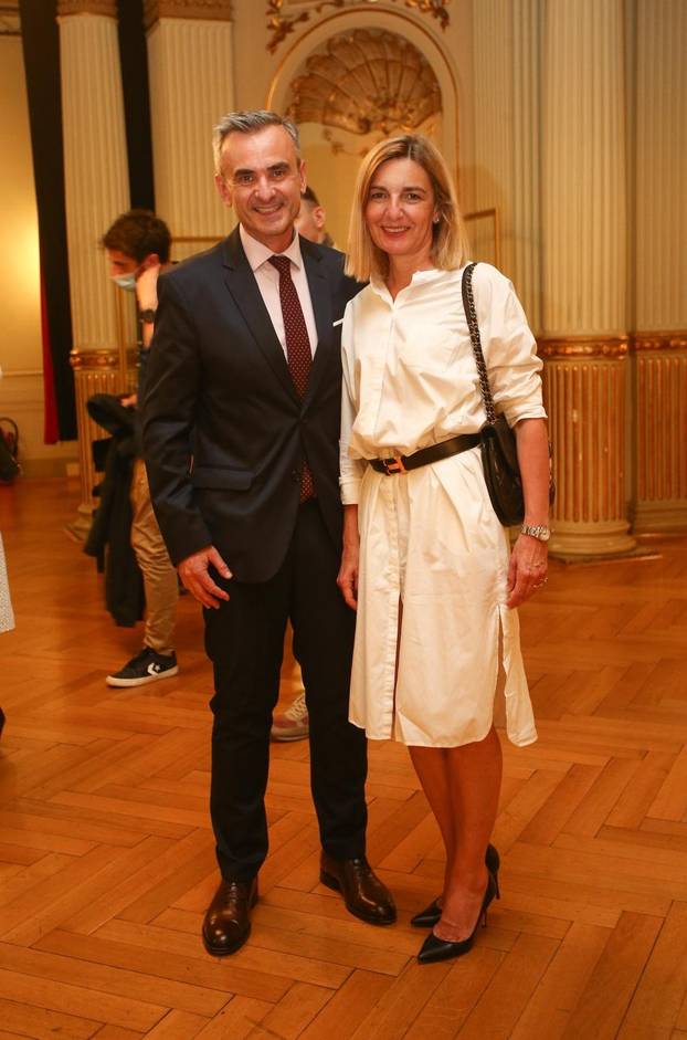 Meštar i supruga Senka redovni su gosti HNK, a u kazalištu se ukazao i Gordan Jandroković