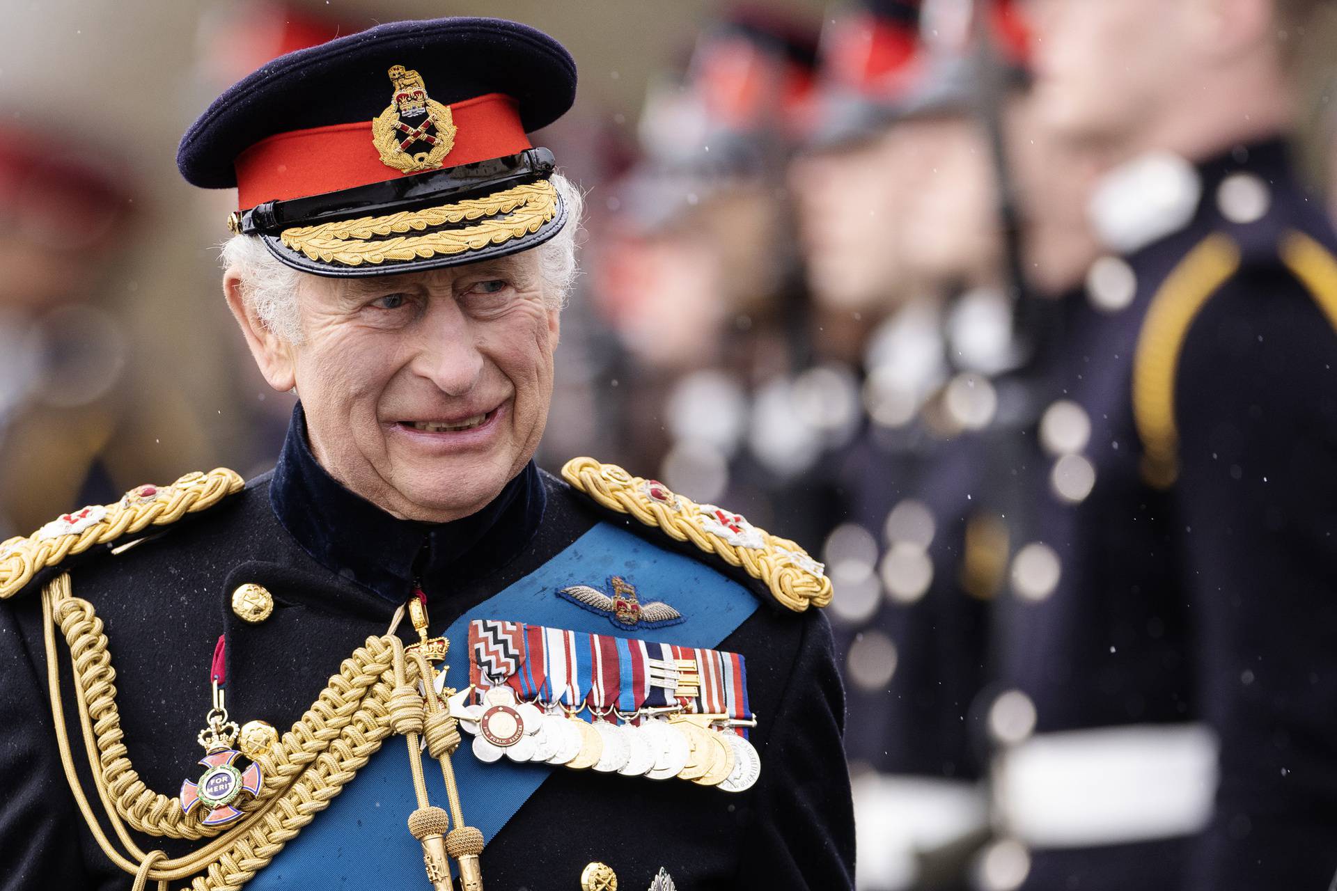 Kralj Charles na paradi suverena u Sandhurstu