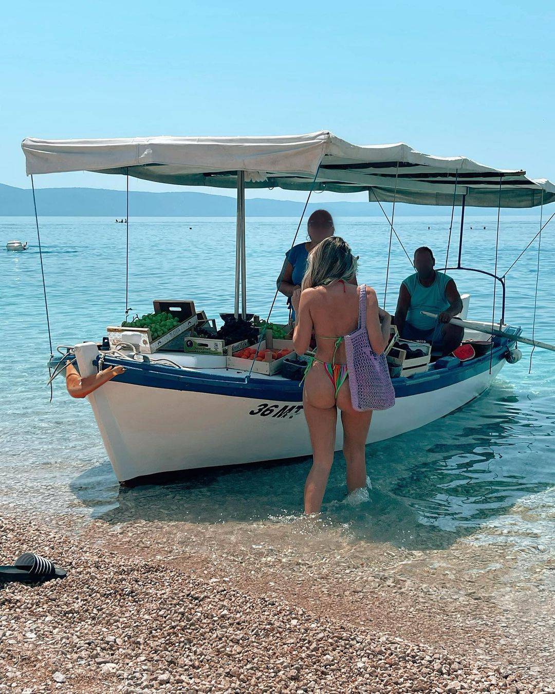 Sonja Kovač kupuje voće u mini bikiniju, prodavači zinuli: 'Kad šoping možeš obaviti na plaži'