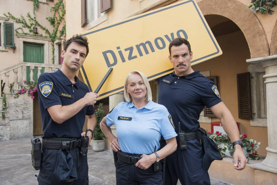 Kolinda odglumila sebe u Dar Maru: 'Linda, zovi me Kolinda'