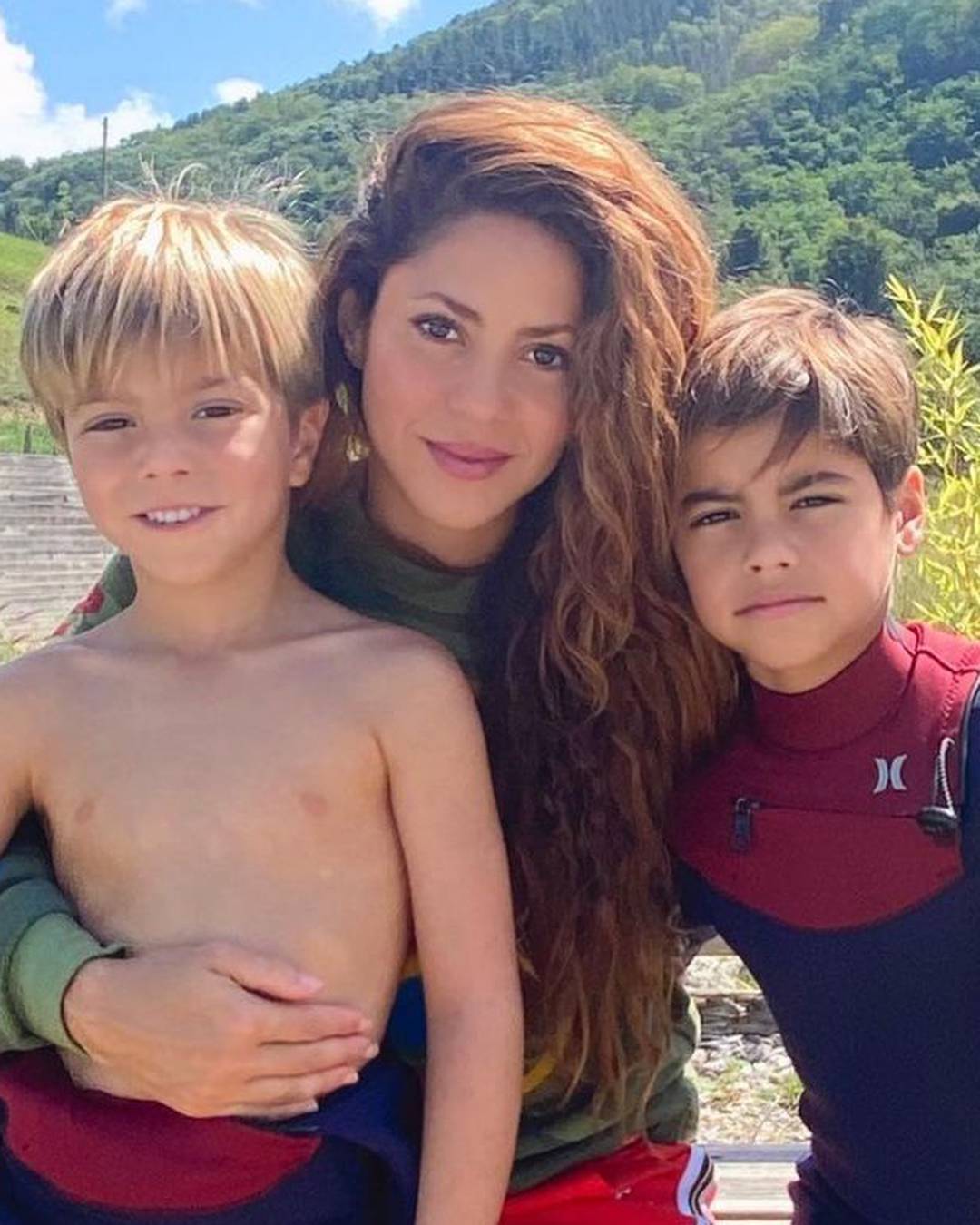 Shakira sa sinovima napustila Barcelonu: 'Neke stvari ne budu onakve kakve smo ih sanjali...'