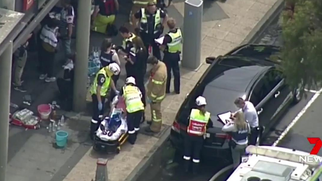 Horor u Melbourneu: Zapalio se u banci, petero teško opečeno