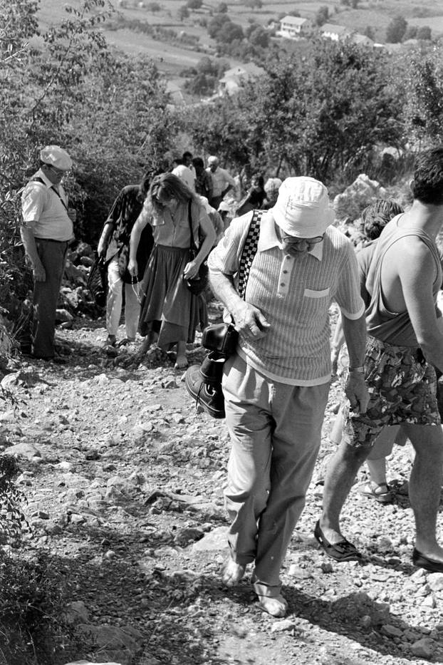 Brojni vjernici na obilježavanju 10. godišnjice ukazanja u Međurgorju, 25.6.1991.
