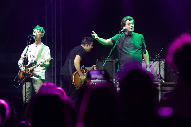Osijek: Bajaga i Instruktori održali koncert u dvorani Gradski vrt 