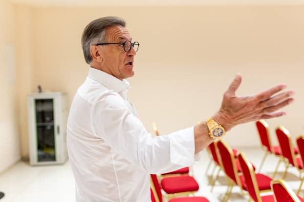 Mostar: Zdravko Mamić stigao na najvaljenu konferenciju za medije