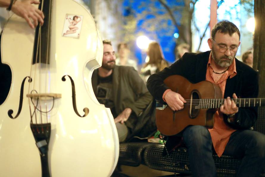 Gadjo Manouche gipsy swingom rasplesali Zagrepčane