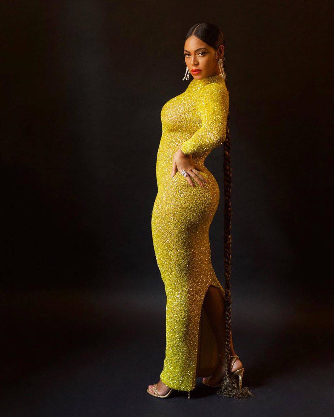 Beyonce 'zablistala' u zlatnoj haljini, istaknula joj je obline...