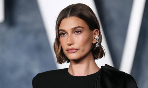 Hailey Bieber stala na kraj svim glasinama o aferi s britanskim milijarderom: 'U zabludi ste...'